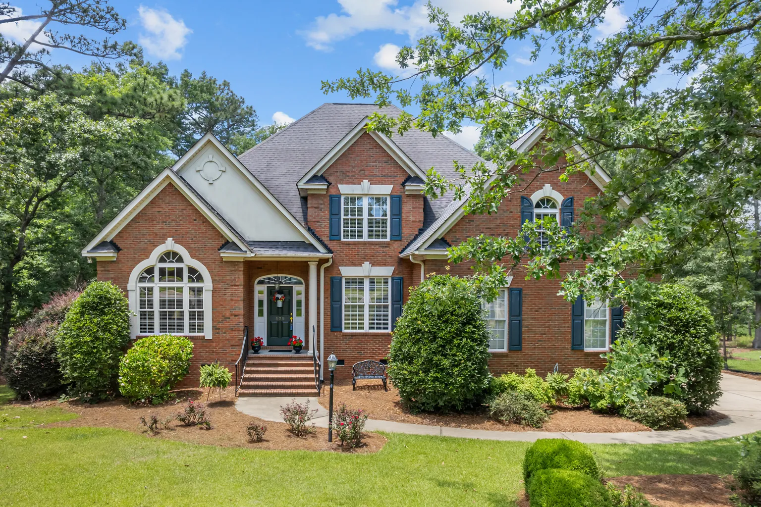 Luxury villa in Rego Park