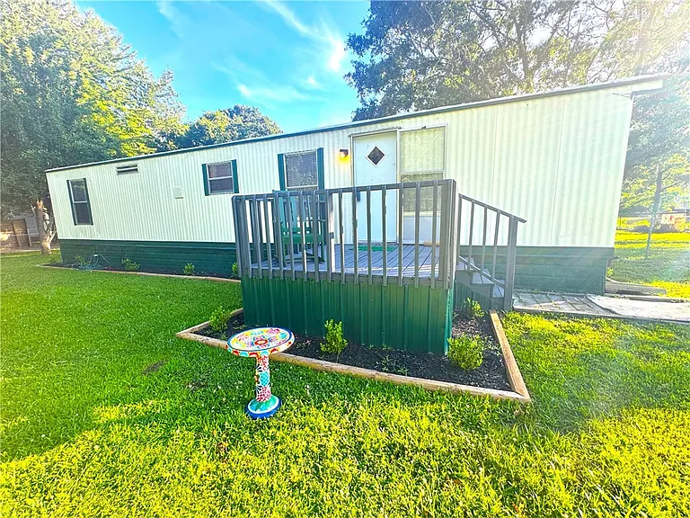 Luxury villa in Rego Park